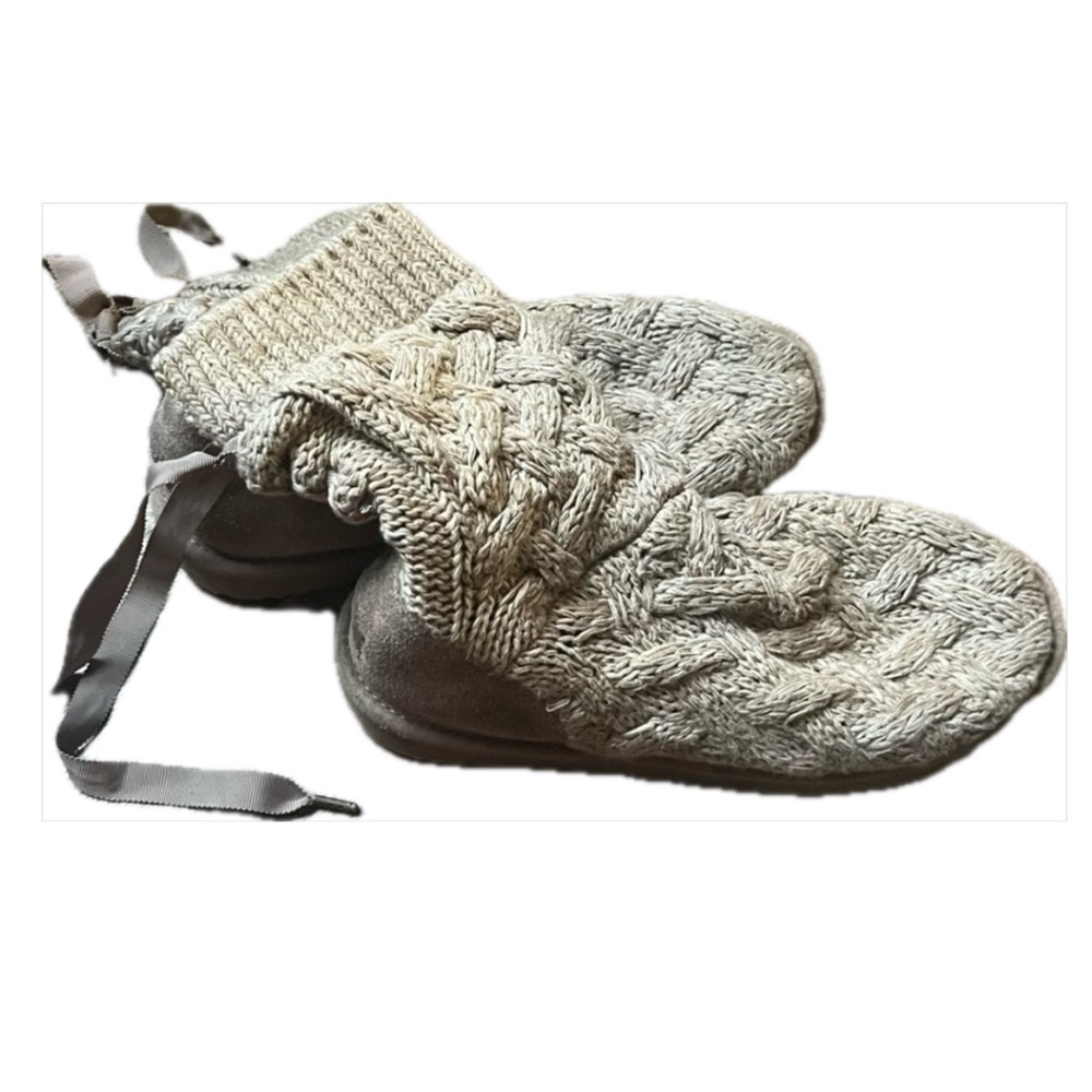 Ugg Australia Isla Bow Boots